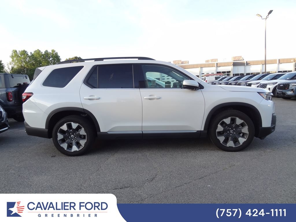 Used 2026 Honda Pilot Elite image 3