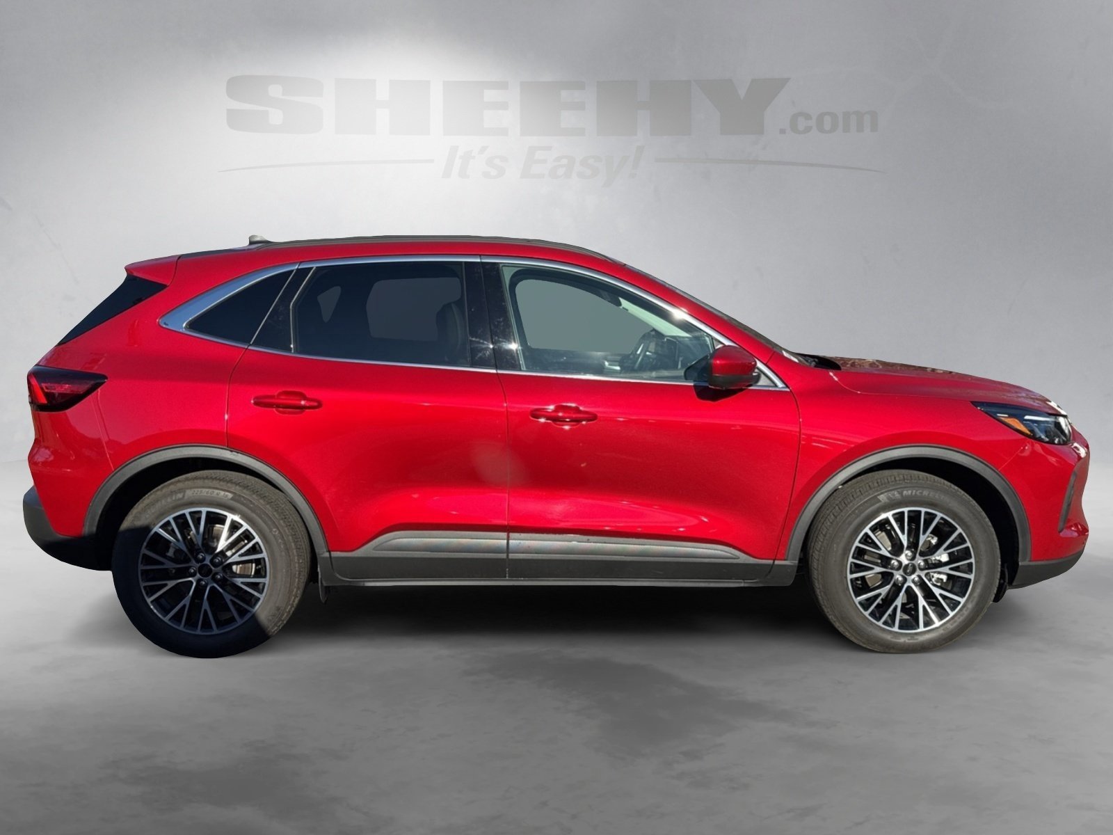 Certified 2025 Ford Escape SE w/ PHEV Premium Package image 6