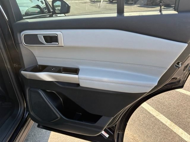 Certified 2023 Ford Explorer XLT w/ Equipment Group 202A AWD/4WD image 31