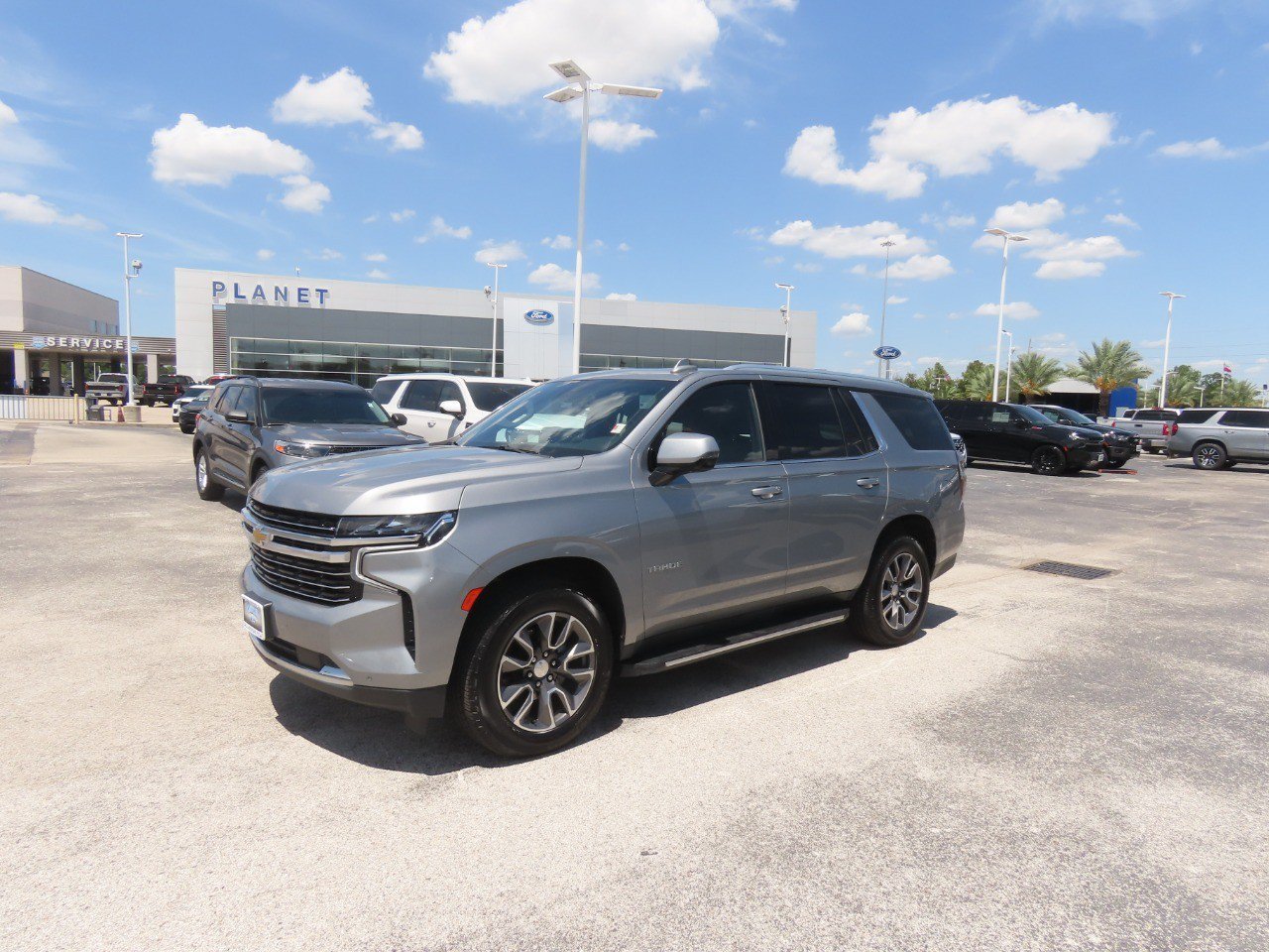 Used 2023 Chevrolet Tahoe LT w/ LT Signature Plus Package RWD image 2