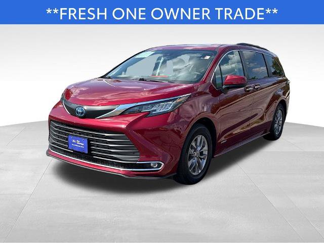 Used 2021 Toyota Sienna XLE
