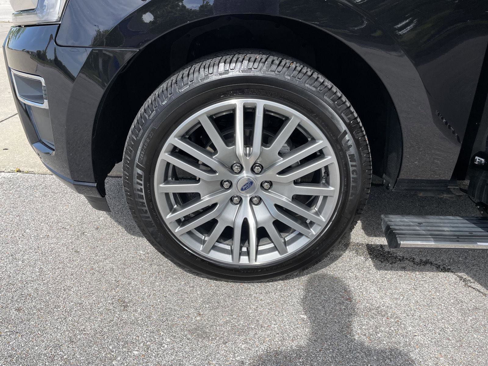 Certified 2023 Ford Expedition Platinum AWD/4WD image 10