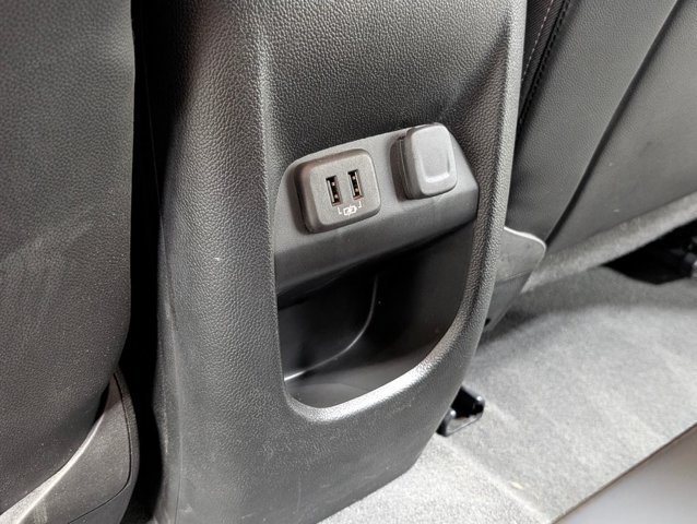 Used 2022 Chevrolet Colorado Z71 AWD/4WD image 19