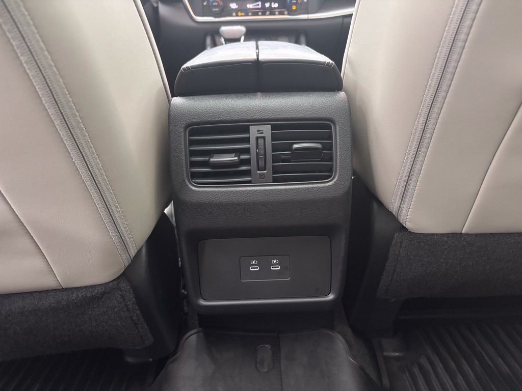 Used 2024 Nissan Rogue SV w/ SV Premium Package FWD image 38