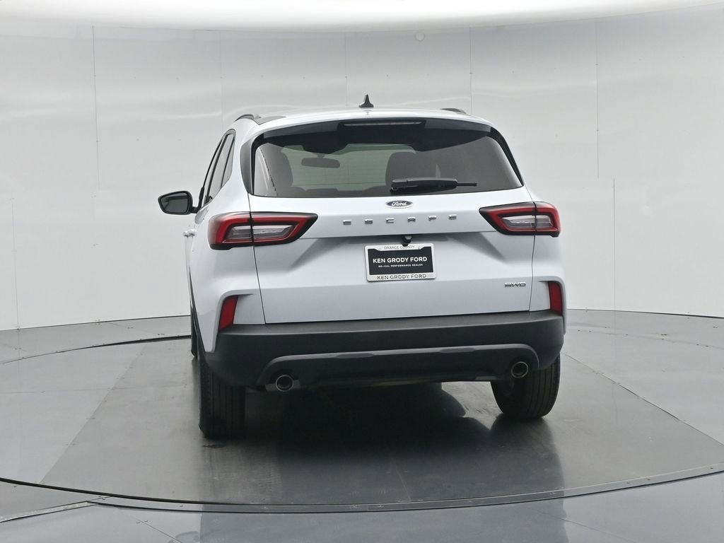 Certified 2025 Ford Escape ST-Line AWD/4WD image 31