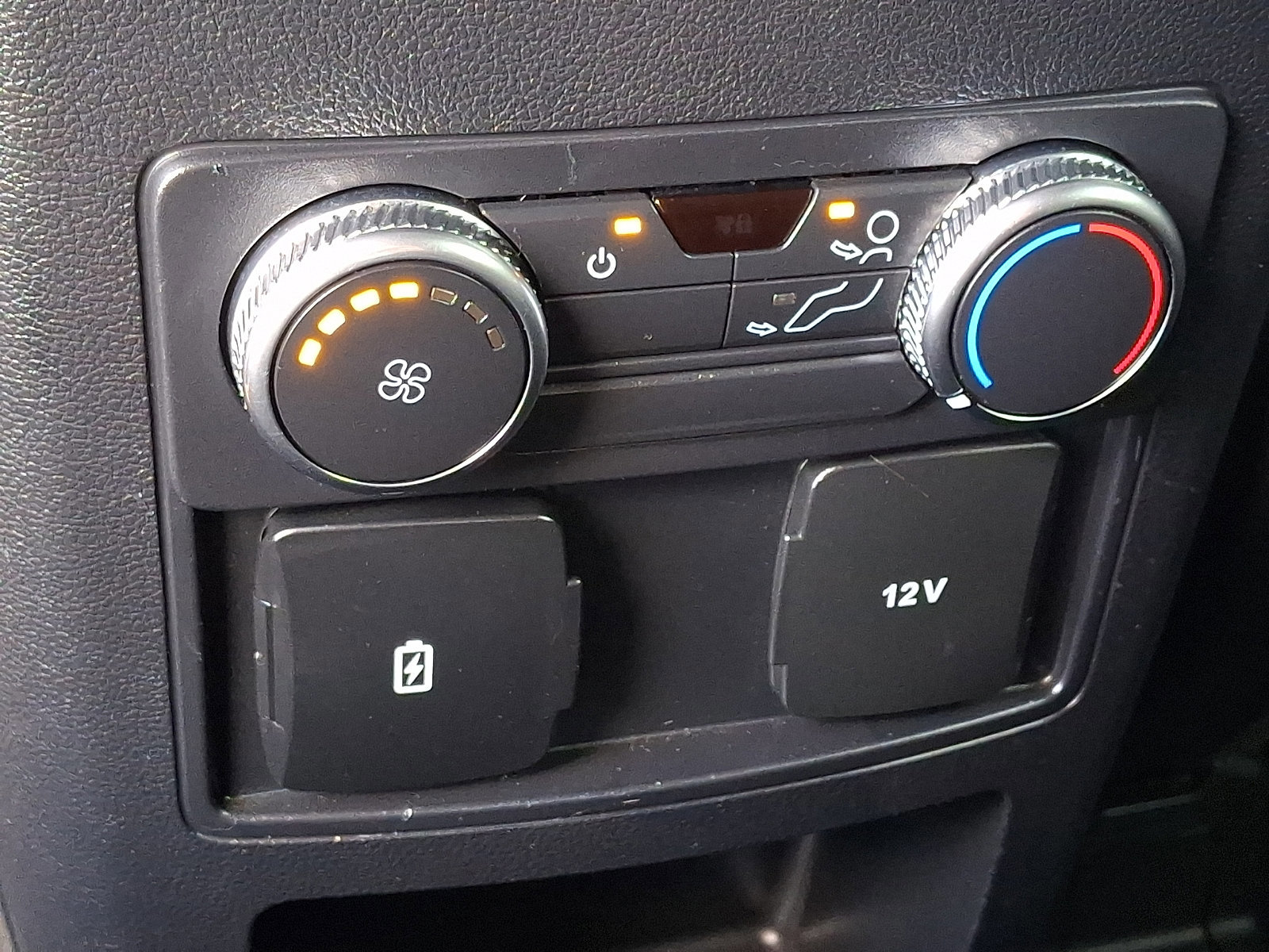 Certified 2021 Ford Explorer XLT image 12