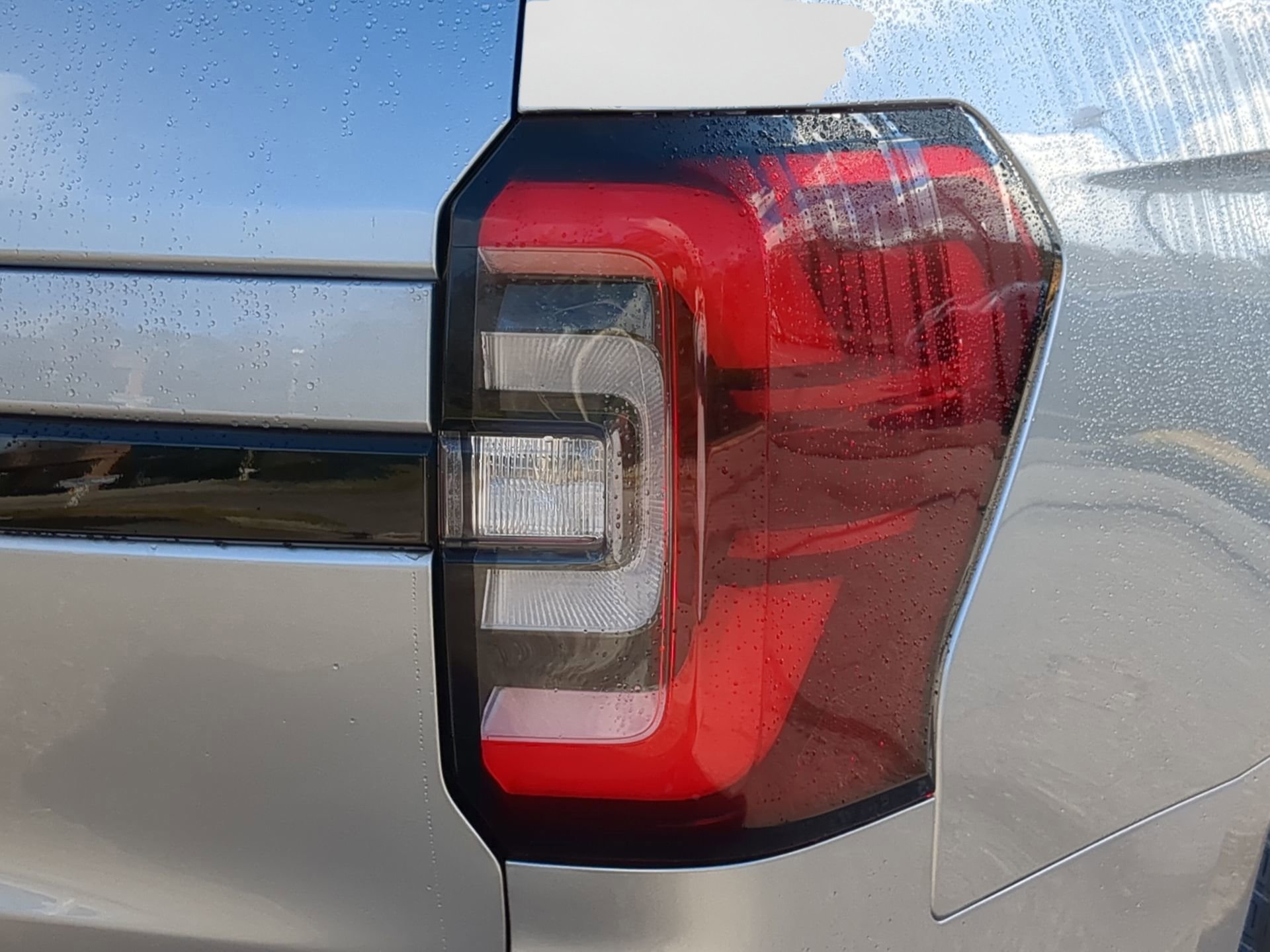 Certified 2023 Ford Expedition Limited image 37