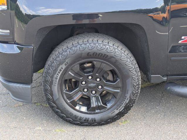 Used 2018 Chevrolet Silverado 1500 LTZ Z71 w/ Midnight Edition AWD/4WD image 10