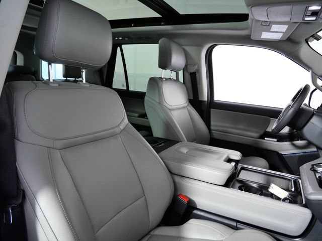 Certified 2025 Ford Expedition Active AWD/4WD image 11