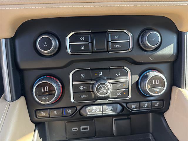 Used 2023 Chevrolet Tahoe Premier AWD/4WD image 11