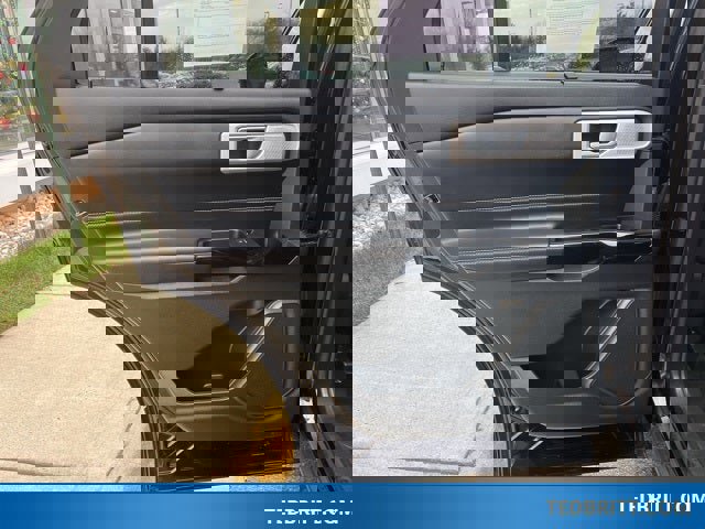 Certified 2022 Ford Explorer ST w/ Equipment Group 401A image 18