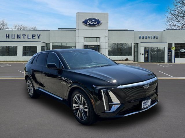 Used 2024 Cadillac Lyriq Luxury AWD/4WD image 4