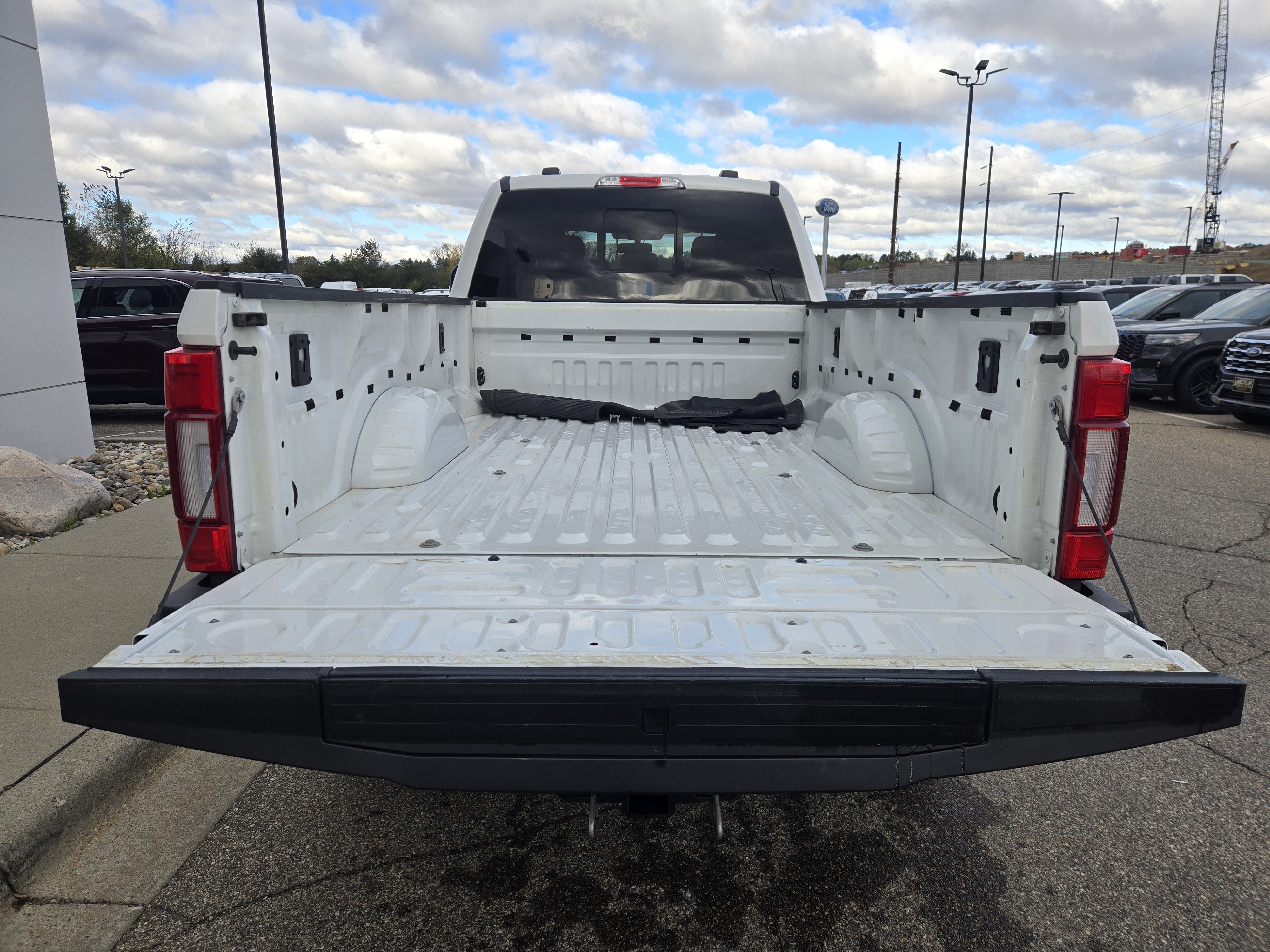 Certified 2022 Ford F350 Lariat w/ Lariat Ultimate Package AWD/4WD image 13