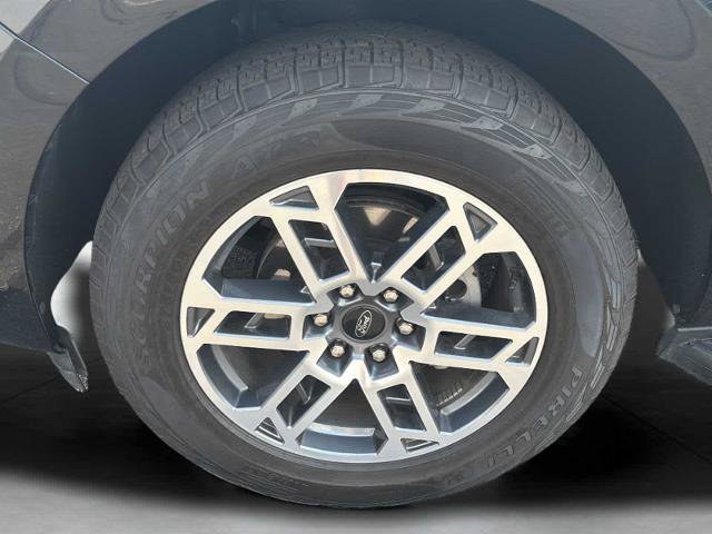 Certified 2025 Ford Expedition Active AWD/4WD image 36