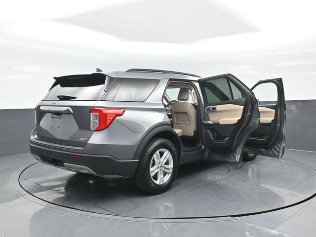 Certified 2023 Ford Explorer XLT w/ Equipment Group 202A AWD/4WD image 29
