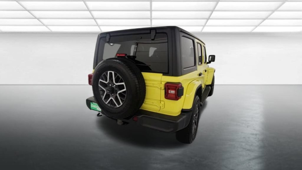 Used 2024 Jeep Wrangler Unlimited Sahara AWD/4WD image 7
