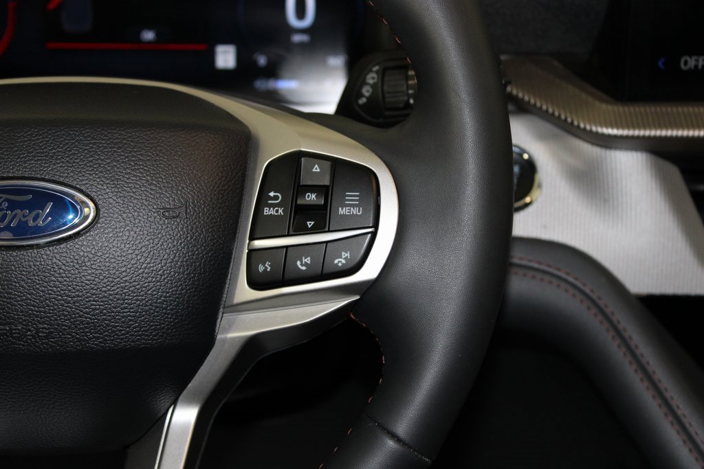 Certified 2025 Ford Explorer Active w/ Active Comfort Package image 16