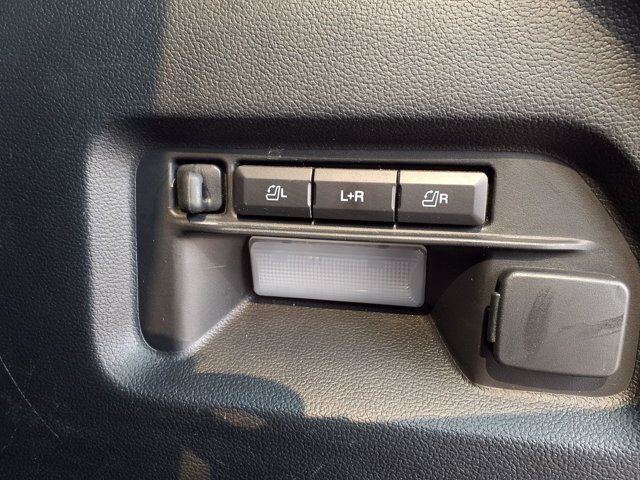 Certified 2023 Ford Explorer Platinum w/ Technology Package AWD/4WD image 24