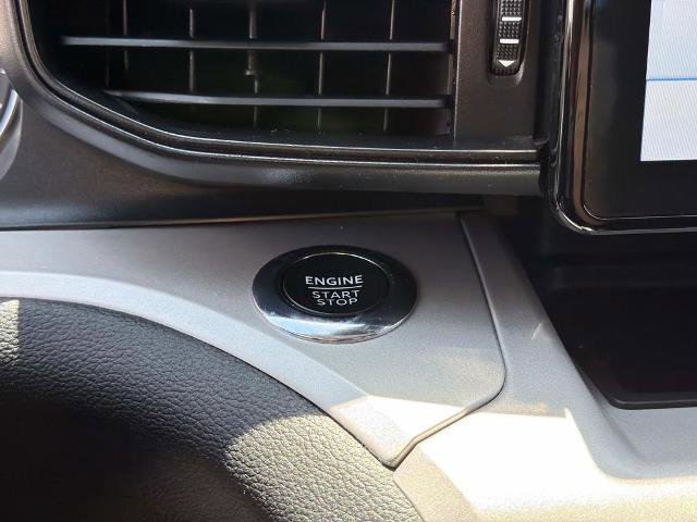 Certified 2023 Ford Explorer XLT RWD image 27