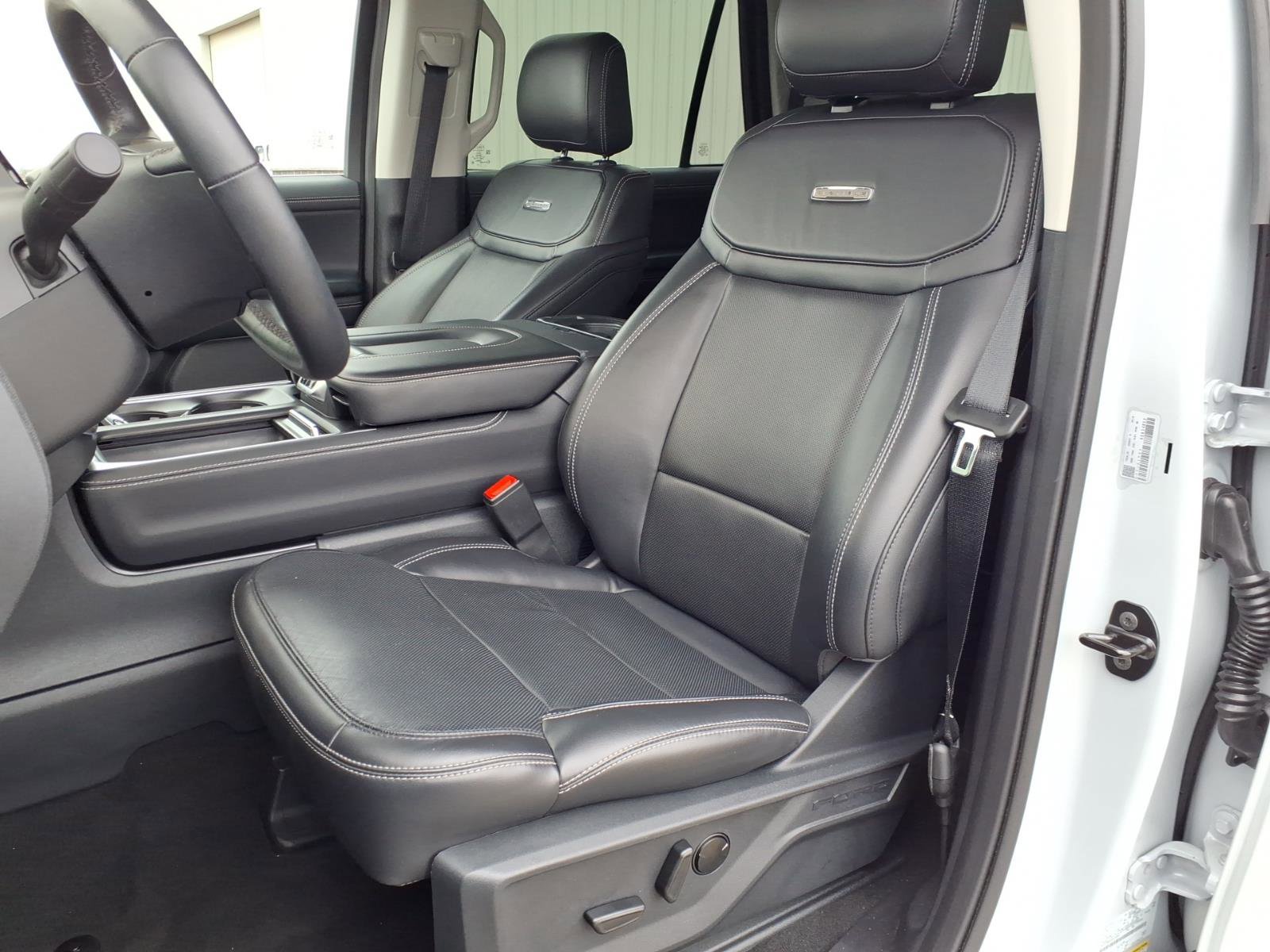 Certified 2025 Ford Expedition Max Platinum image 8