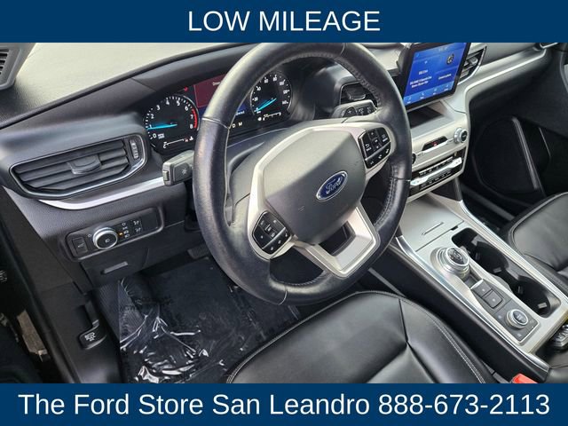 Certified 2021 Ford Explorer XLT w/ Equipment Group 202A image 3
