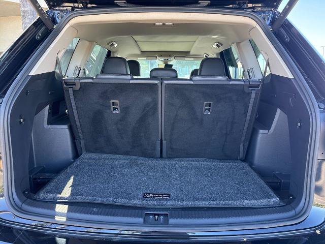 Used 2024 Volkswagen Atlas SE w/ Panoramic Sunroof Package FWD image 15