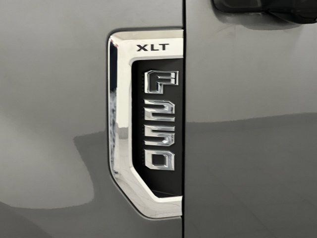 Certified 2022 Ford F250 XLT w/ XLT Premium Package AWD/4WD image 18