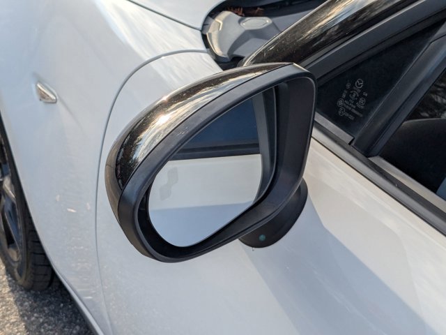 Used 2021 MAZDA MX-5 Miata Sport image 13