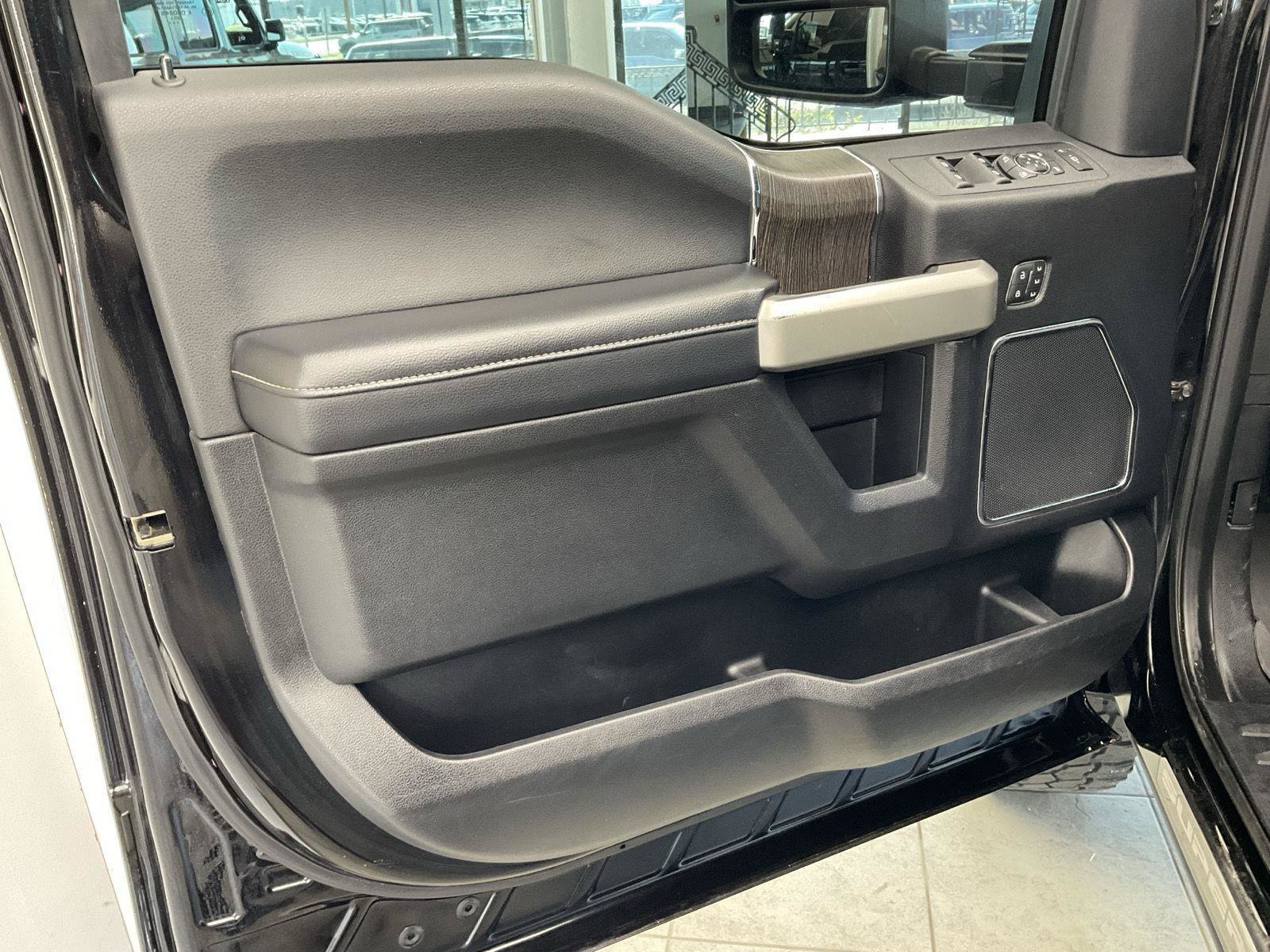 Certified 2021 Ford F350 Lariat AWD/4WD image 9