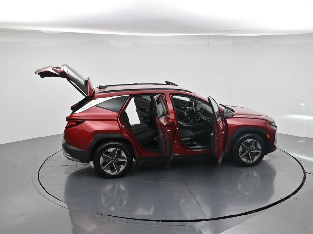 Used 2025 Hyundai Tucson SEL FWD image 46