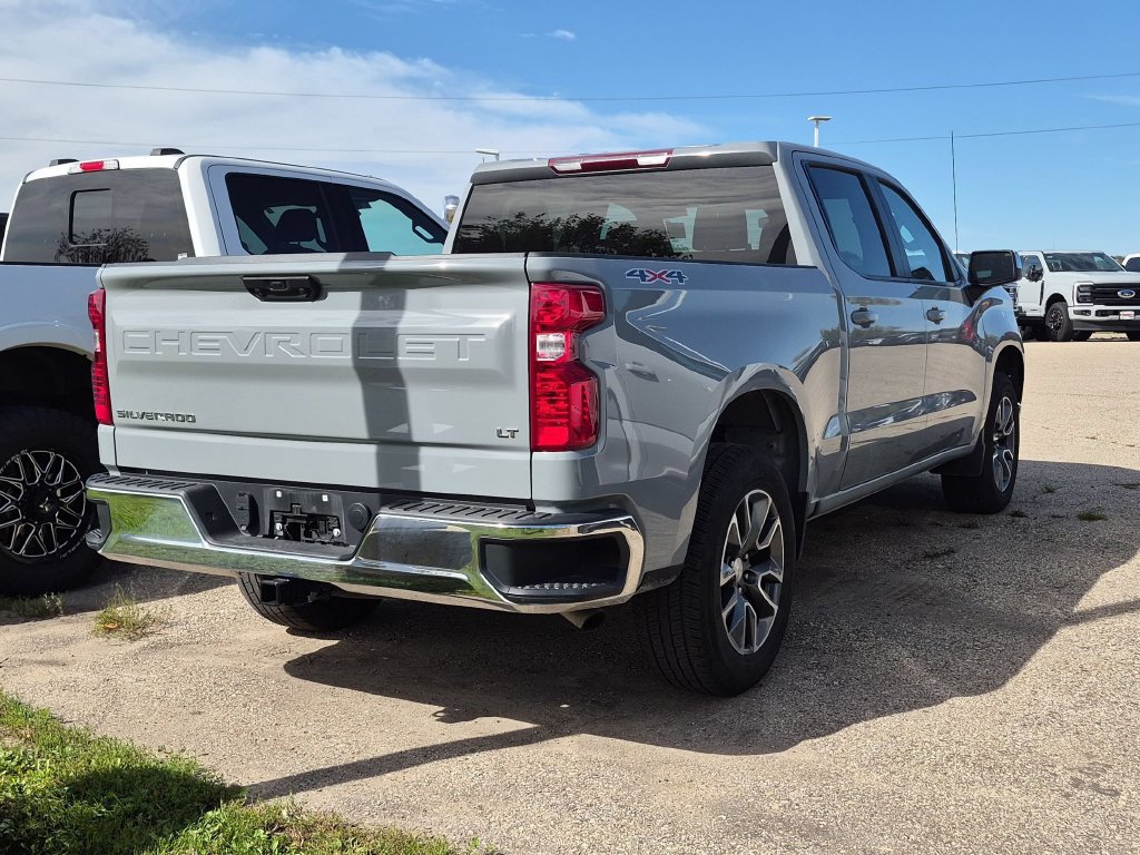 Used 2024 Chevrolet Silverado 1500 LT AWD/4WD image 2