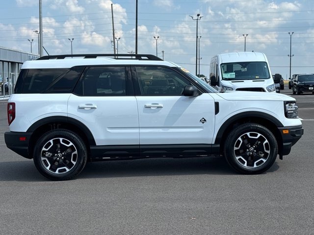 Certified 2023 Ford Bronco Sport Outer Banks w/ Tech Package AWD/4WD image 2