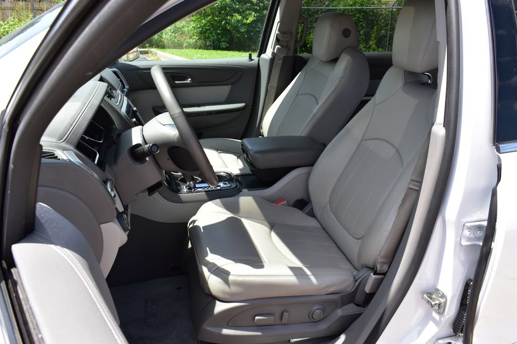 Used 2017 GMC Acadia Limited SLT FWD image 7