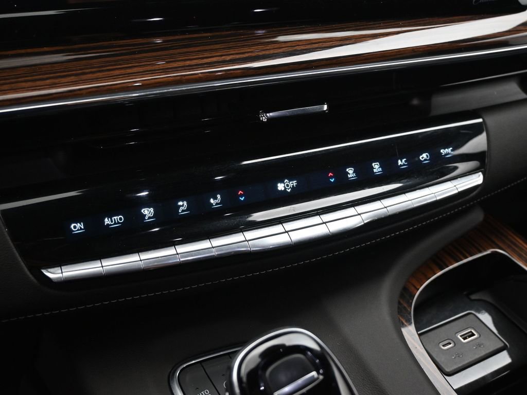 Used 2024 Cadillac Escalade Luxury w/ LPO, Floor Liner Package image 17