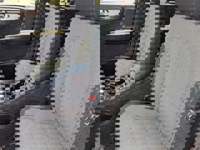 Used 2023 Volvo XC40 B5 Core image 21