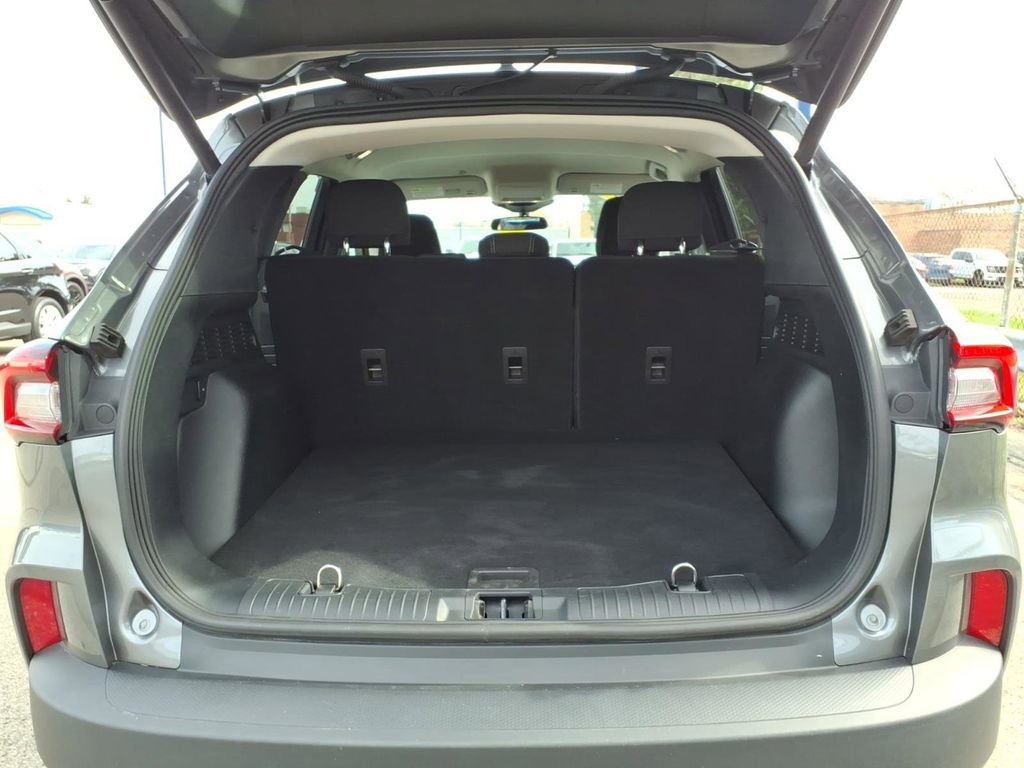 Certified 2023 Ford Escape Active image 10