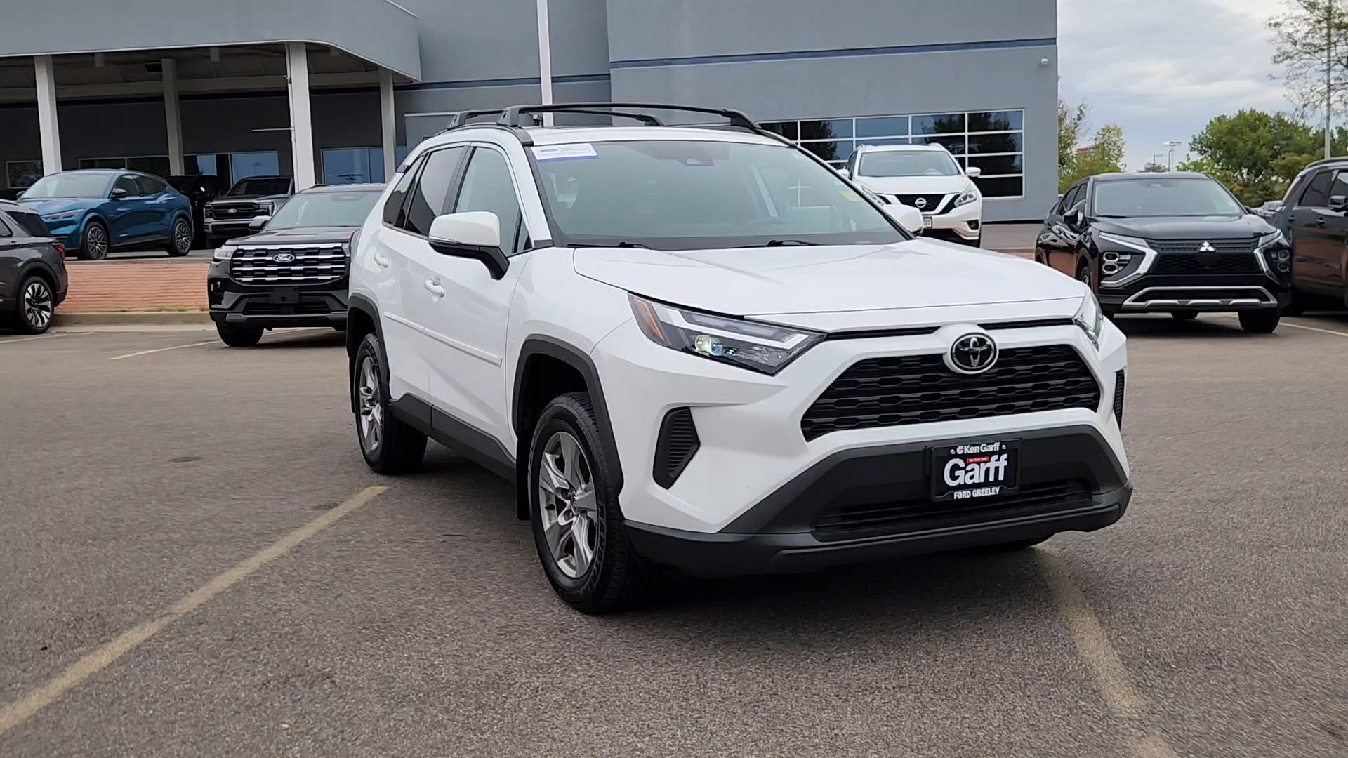 Used 2025 Toyota RAV4 XLE w/ Convenience Package AWD/4WD image 7