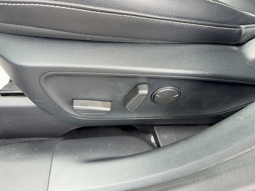 Certified 2020 Ford Escape SEL FWD image 34