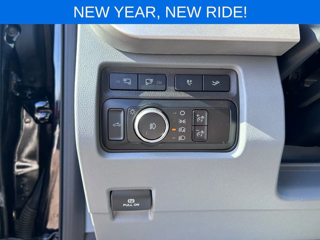 Certified 2024 Ford F350 XLT w/ XLT Premium Package image 18
