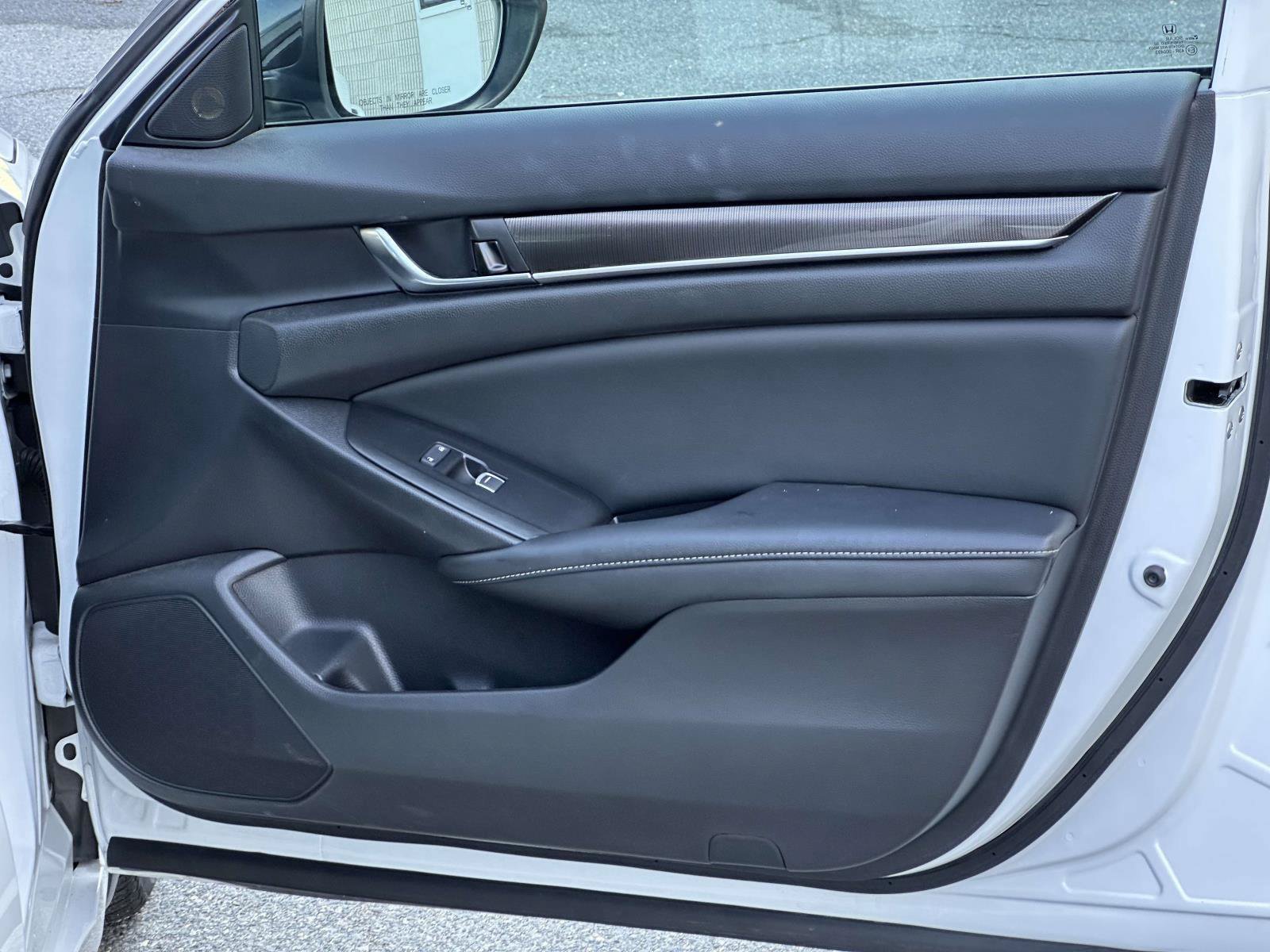 Used 2021 Honda Accord Sport image 8