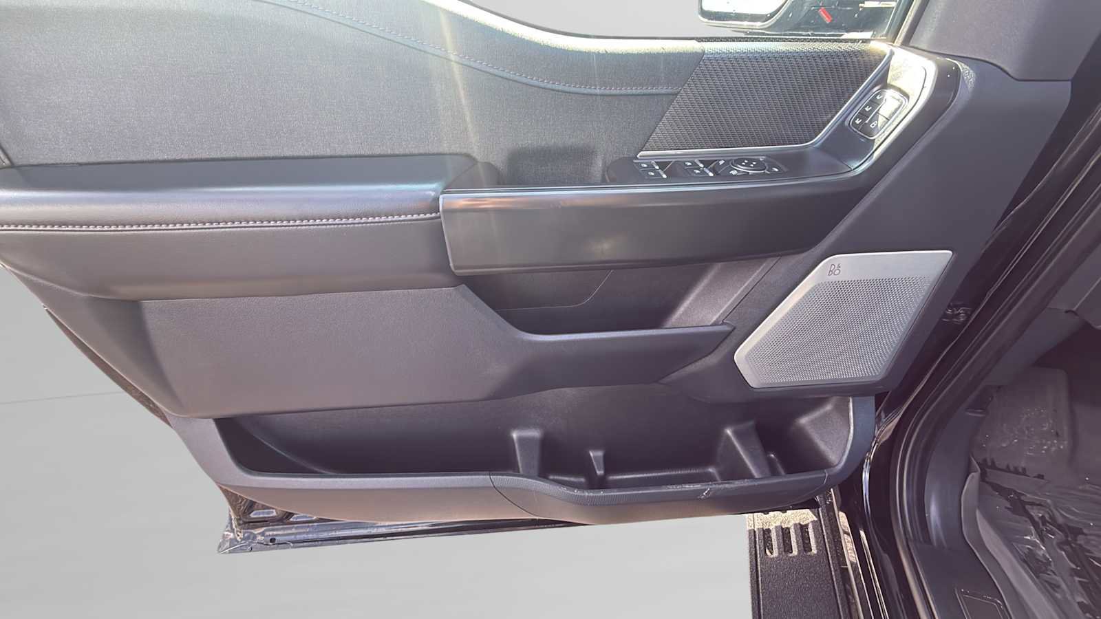 Certified 2023 Ford F150 Raptor w/ Raptor Carbon Fiber Package image 14