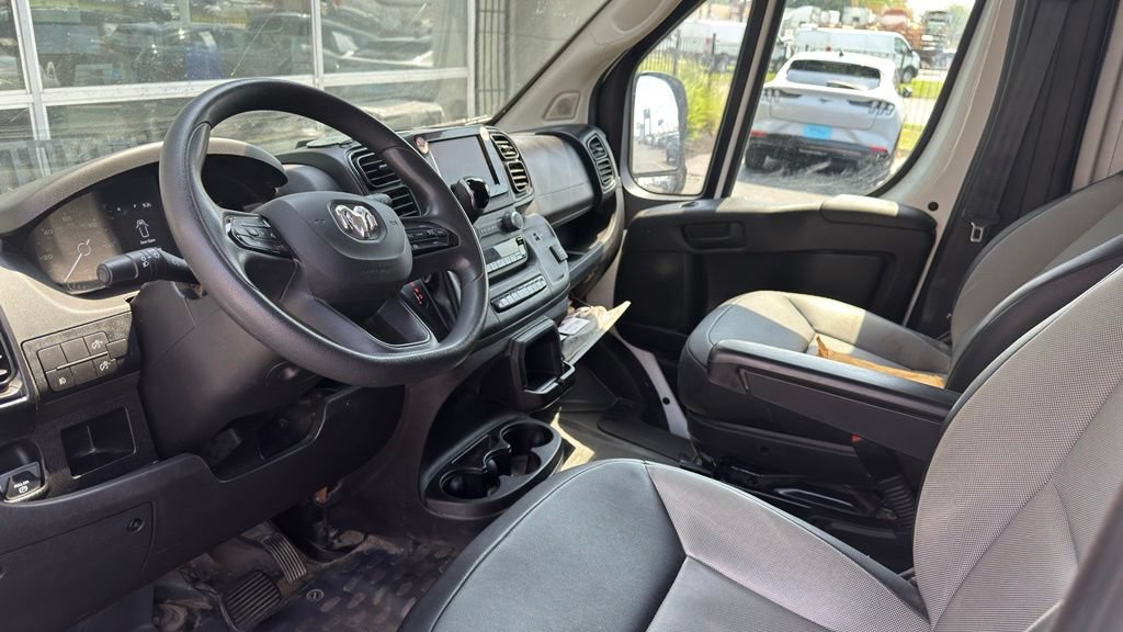Used 2025 RAM ProMaster 2500 w/ Convenience Group FWD image 9
