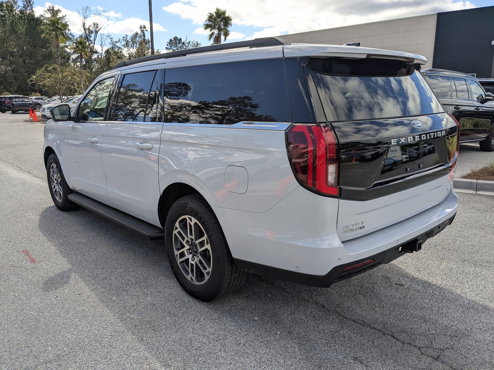 Certified 2025 Ford Expedition Max Active image 3