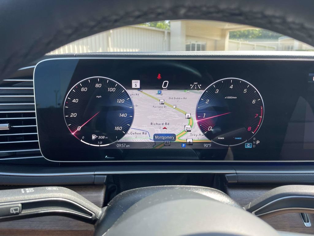 Used 2025 Mercedes-Benz GLS 450 4MATIC image 30