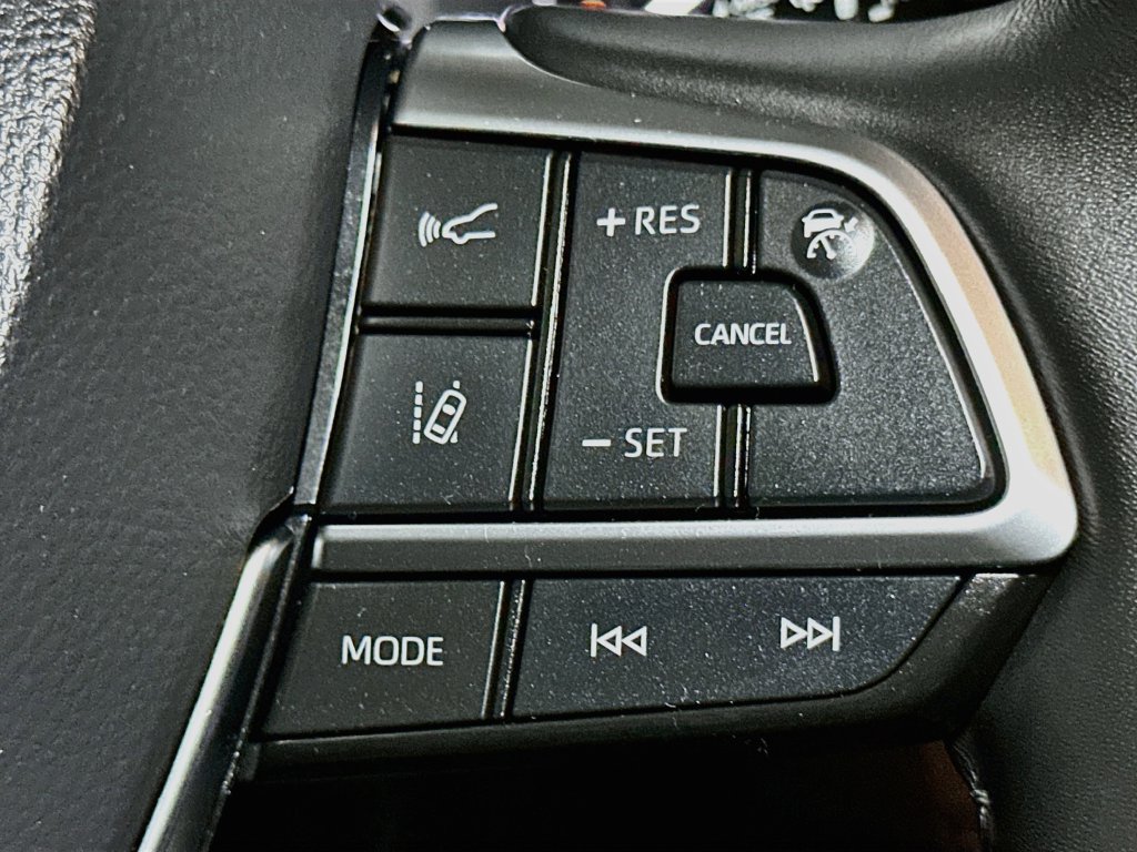 Used 2021 Toyota Highlander Limited AWD/4WD image 36