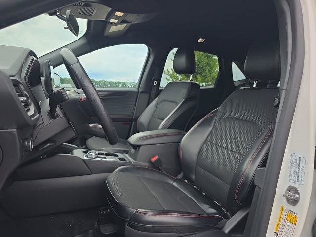 Certified 2024 Ford Escape ST-Line w/ Tech Pack #1 AWD/4WD image 9