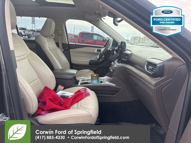 Certified 2020 Ford Explorer Platinum w/ Premium Technology Package image 9