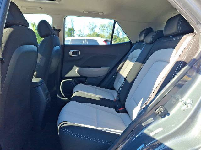 Used 2024 Hyundai Venue SEL FWD image 26
