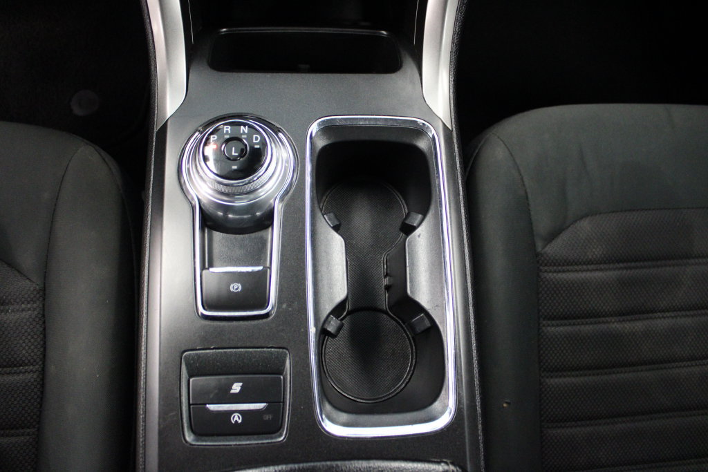 Certified 2020 Ford Fusion SE FWD image 28