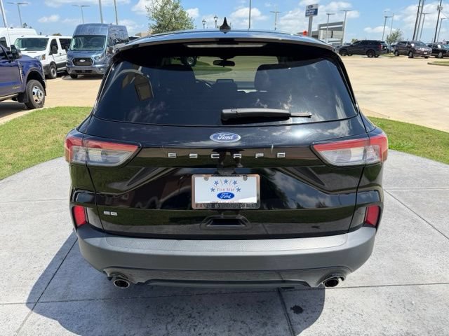 Certified 2022 Ford Escape SE w/ SE Sport Appearance Package FWD image 5